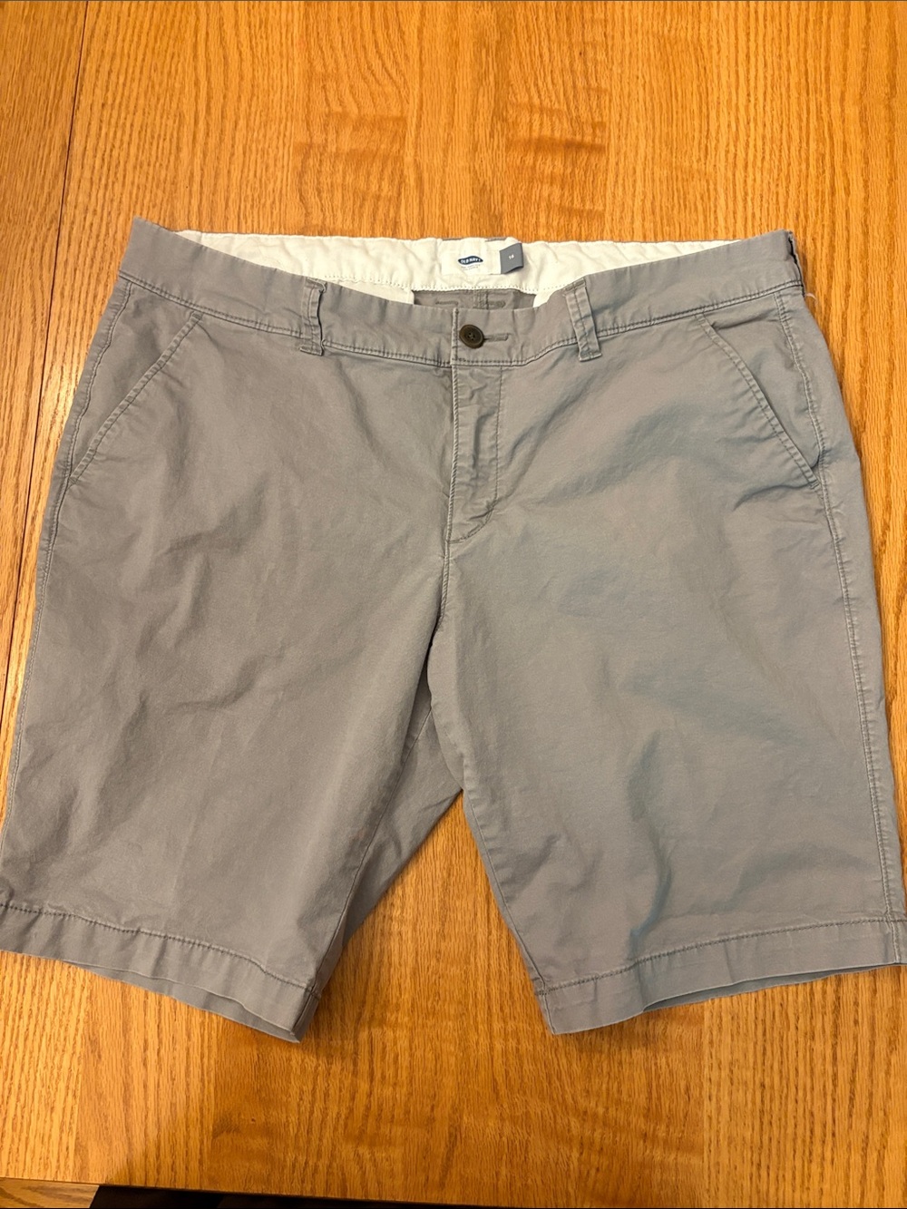 Old Navy Light Gray Women's Bermuda Shorts